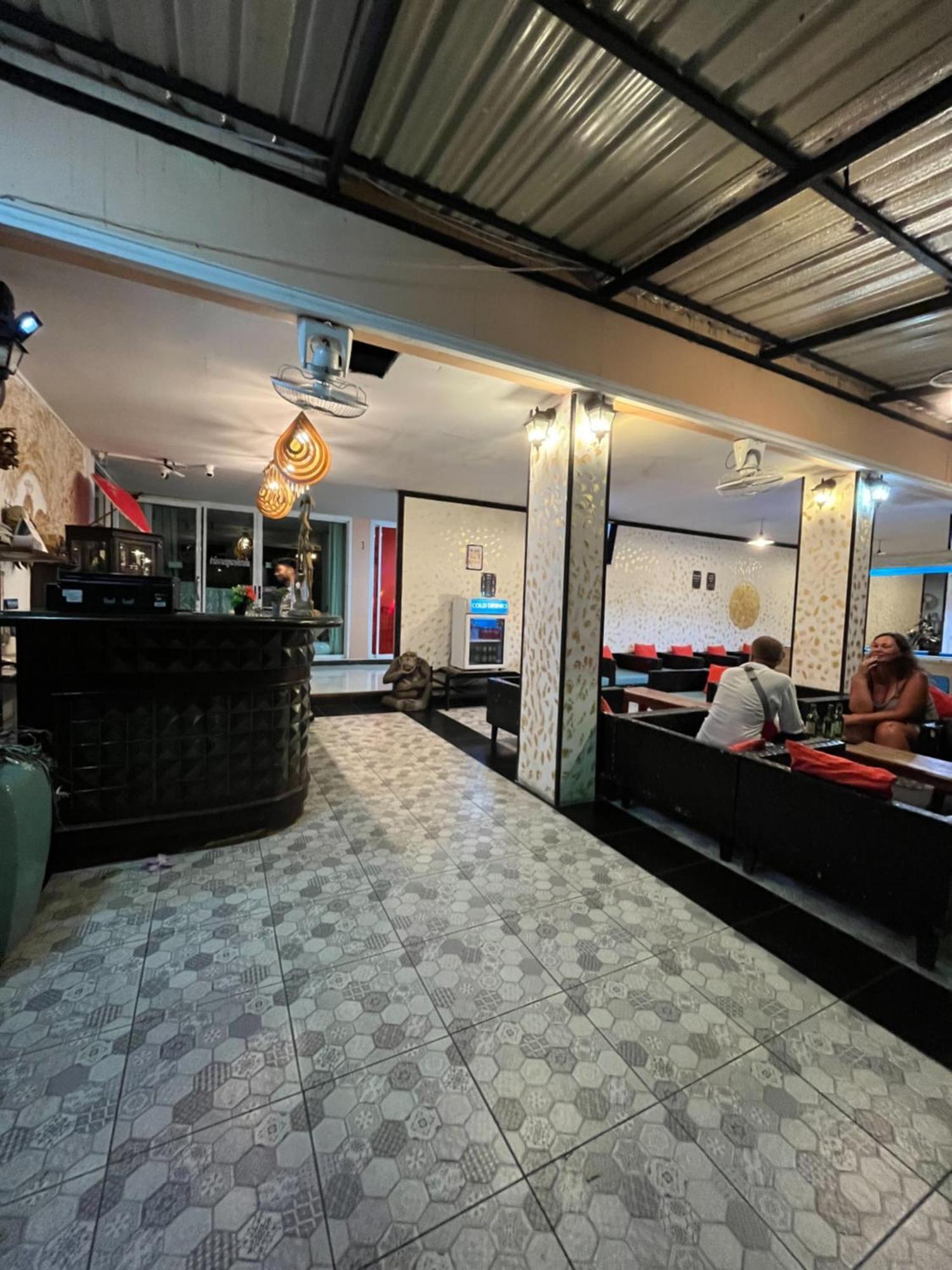 Blueskyhouse Patong酒店 外观 照片